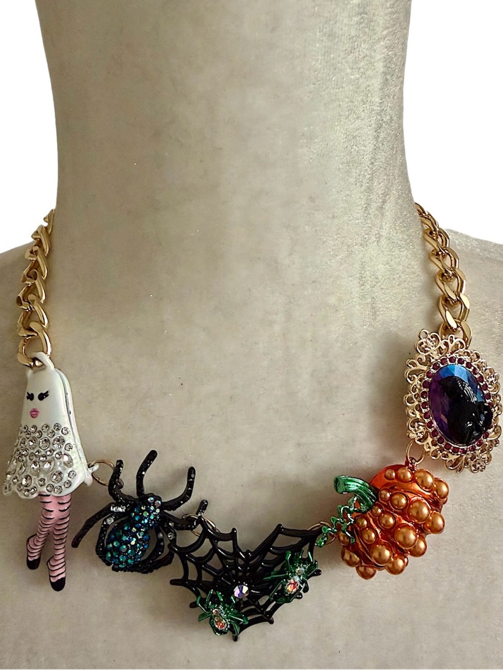 Betsey Johnson Halloween Statement Charm Necklace Ghost Spider Pumpkin cat Cameo